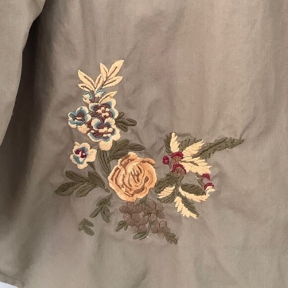 RALPH LAUREN FLORAL EMBROIDERED MILITARY WOMAN BUTTON DOWN SHIRT… - Picture 6 of 16